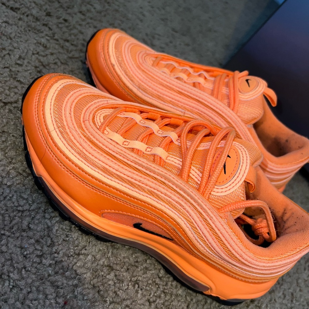 Nike air max atomic orange